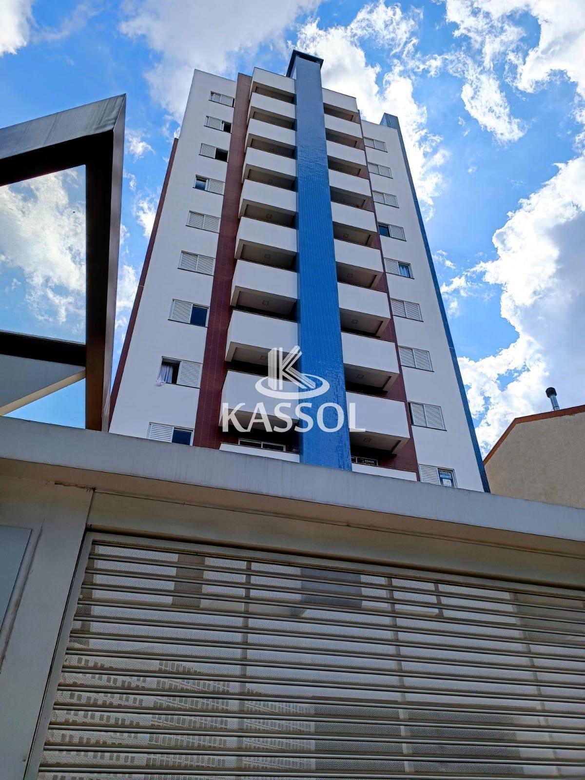 LOCAÇÃO APARTAMENTO SEMI MOBILIADO NO CENTRO COM VAGA DE GARAGEM