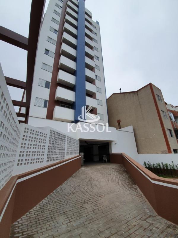 LOCAÇÃO APARTAMENTO SEMI MOBILIADO NO CENTRO COM VAGA DE GARAGEM