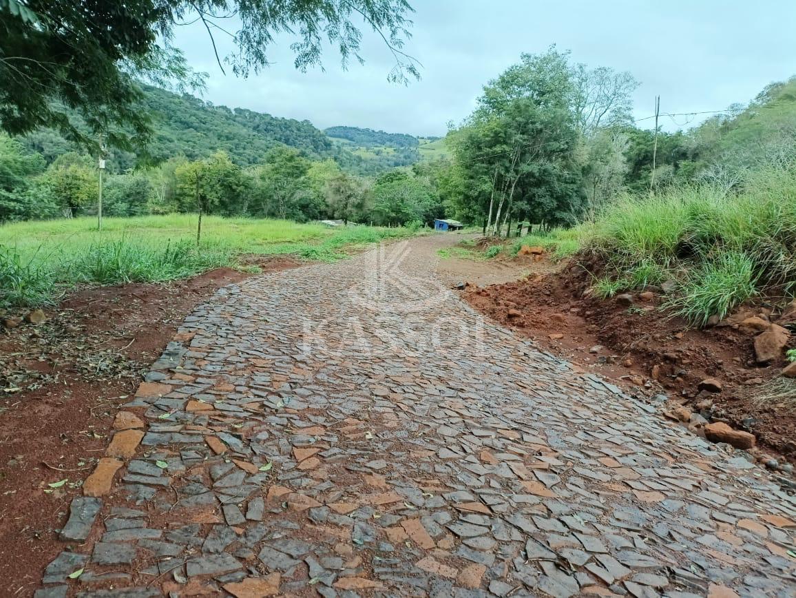 TERRENO BEIRA LAGO TRES BARRAS DO PARAN REA TOTAL 1400 M