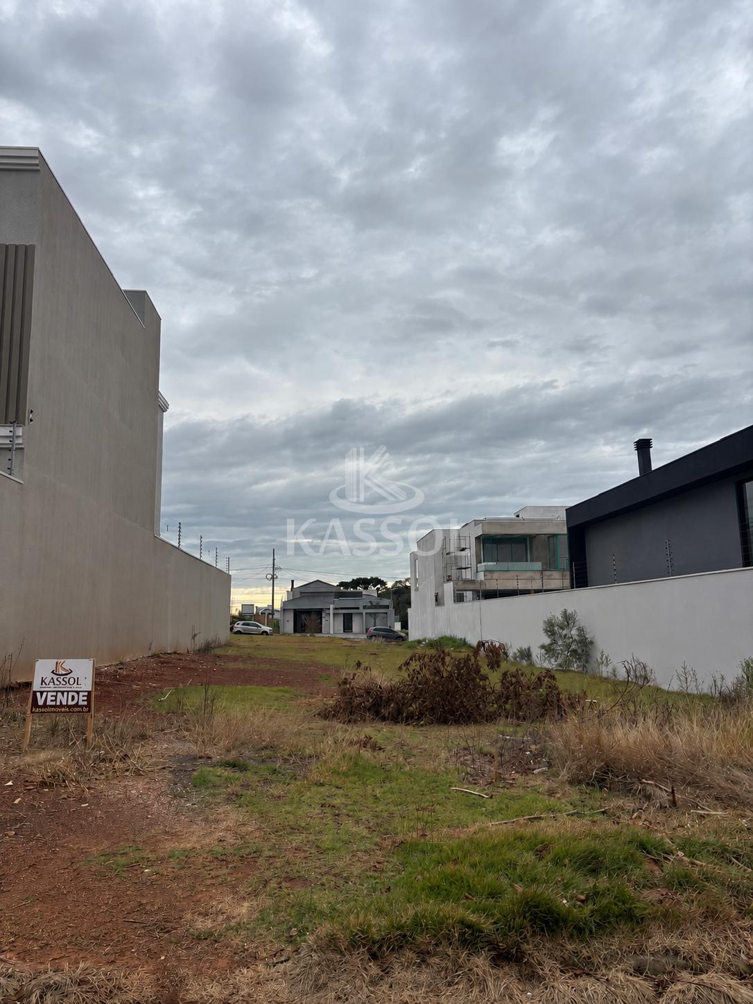 Terreno no Tropical II com 422,50m  - Rua dos Pinheiros