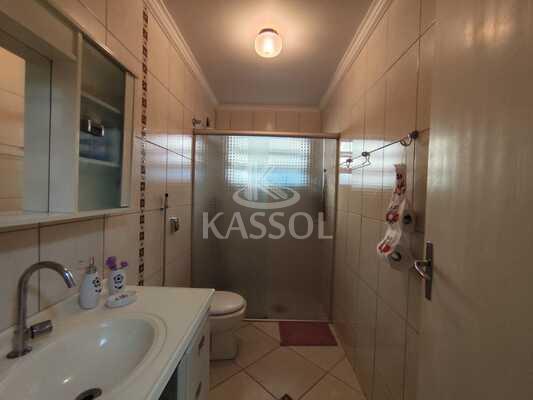 VENDE SE CASA NO BAIRRO  CANCELLI TERRENO AMPLO   , CASCAVEL PR