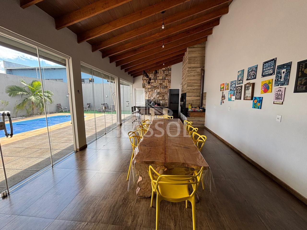 Uma casa acolhedora, funcional para quem valoriza conforto e qualidade de vida.