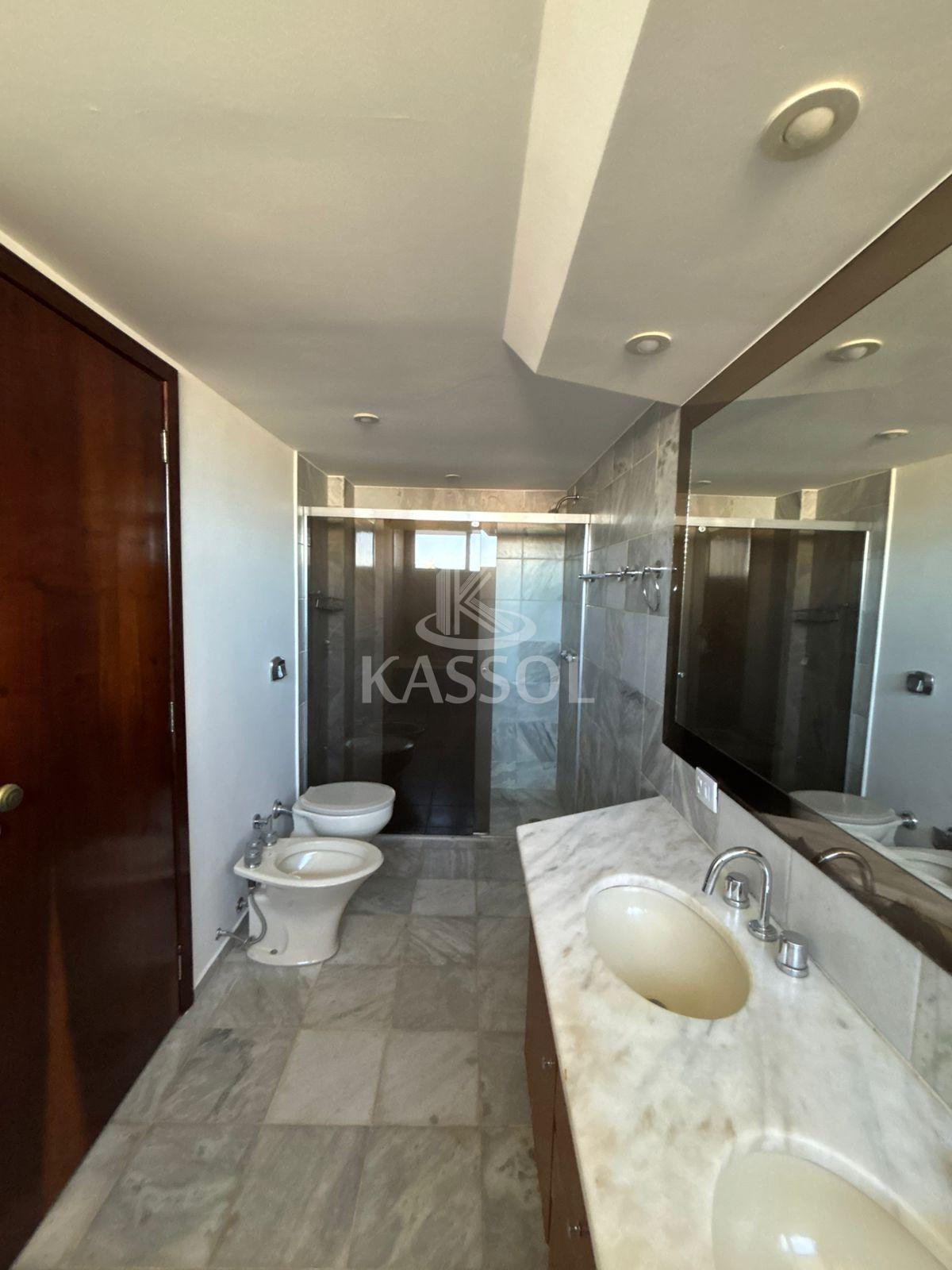 Apto Duplex com suite master e 2 vagas lado a lado proximo Hospital So Lucas