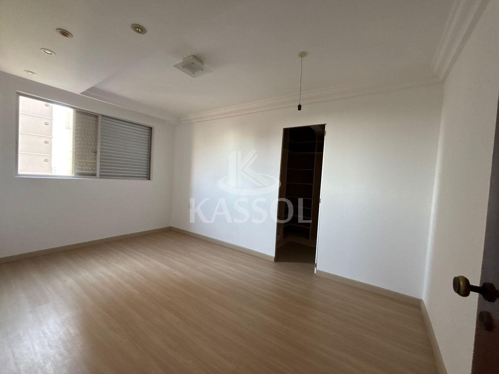 Apto Duplex com suite master e 2 vagas lado a lado proximo Hospital So Lucas