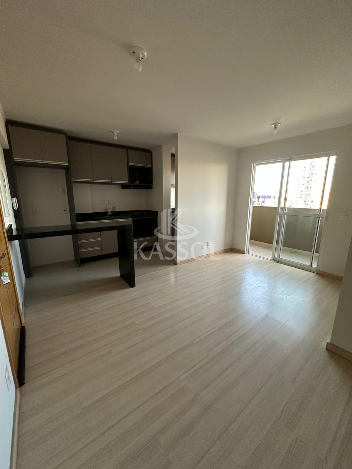 Apartamento com 01 Suite mais 02 Quartos ao lado da UNIPAR no centro!