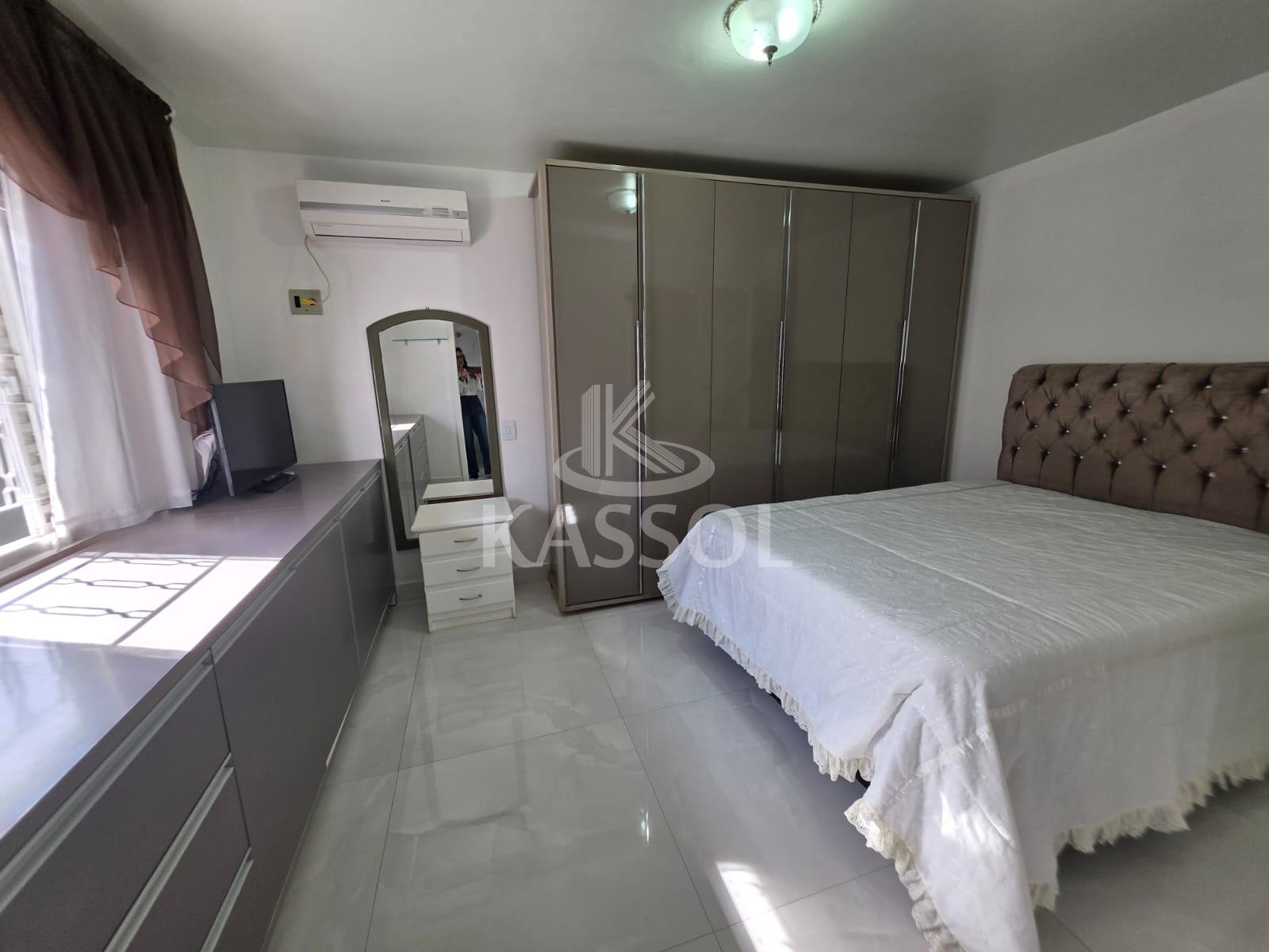 VENDE SE CASA NO BAIRRO CANCELLI TERRENO AMPLO , CASCAVEL PR