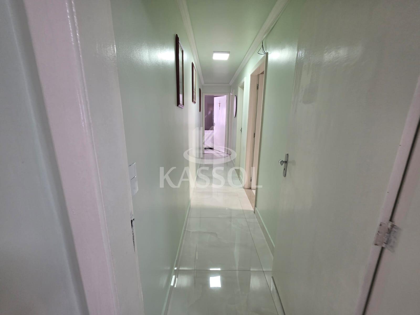 VENDE SE CASA NO BAIRRO CANCELLI TERRENO AMPLO , CASCAVEL PR