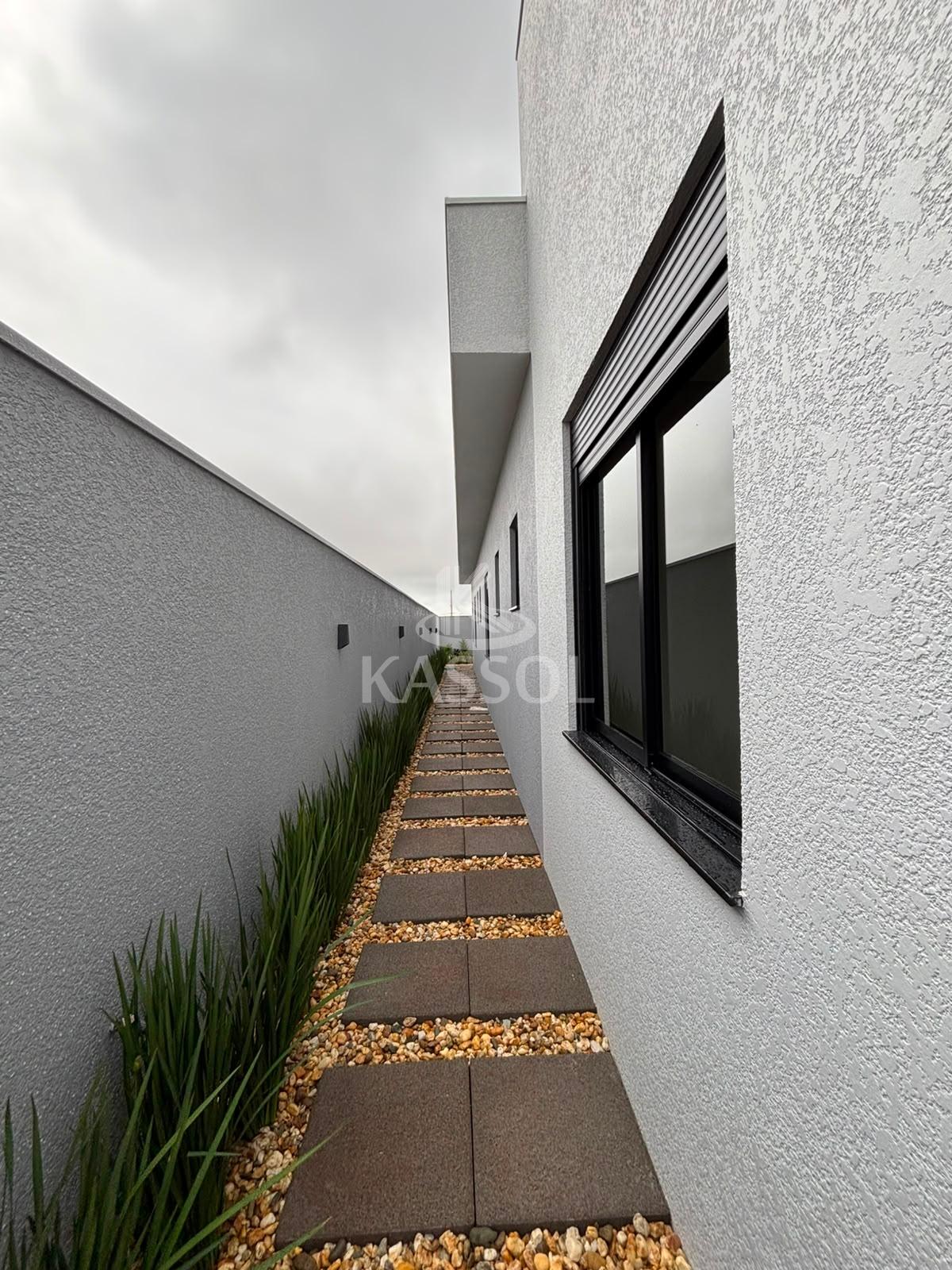 Casa Trrea - Condomnio fechado Terras Alpha 1 - Bairro FAG.