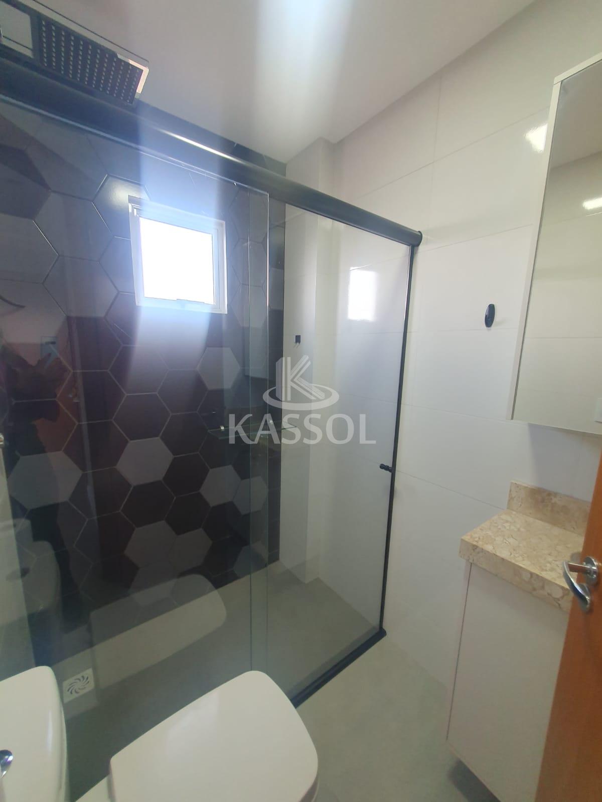Apartamento 1 sute + 2 quartos, sacada com churrasqueira, 2 vgs de garagem