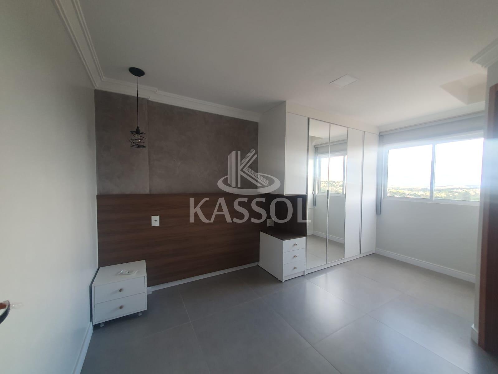 Apartamento 1 sute + 2 quartos, sacada com churrasqueira, 2 vgs de garagem