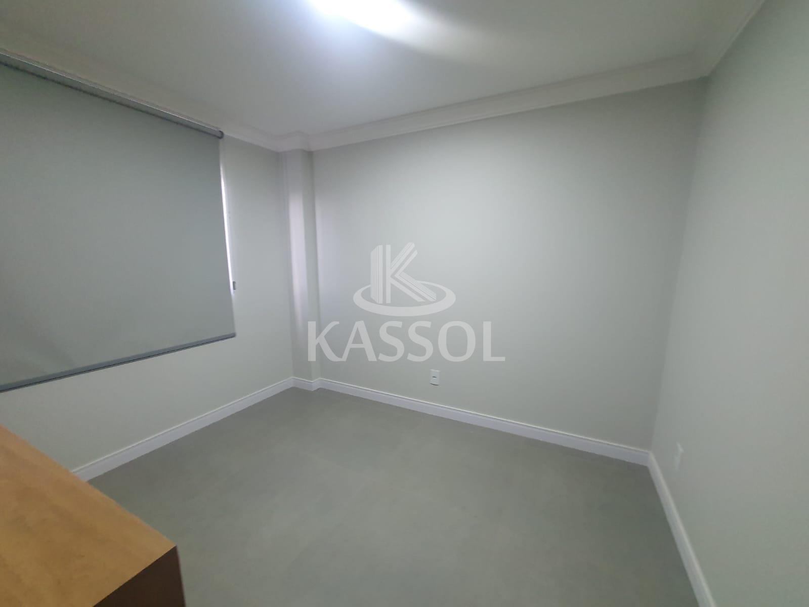 Apartamento 1 sute + 2 quartos, sacada com churrasqueira, 2 vgs de garagem