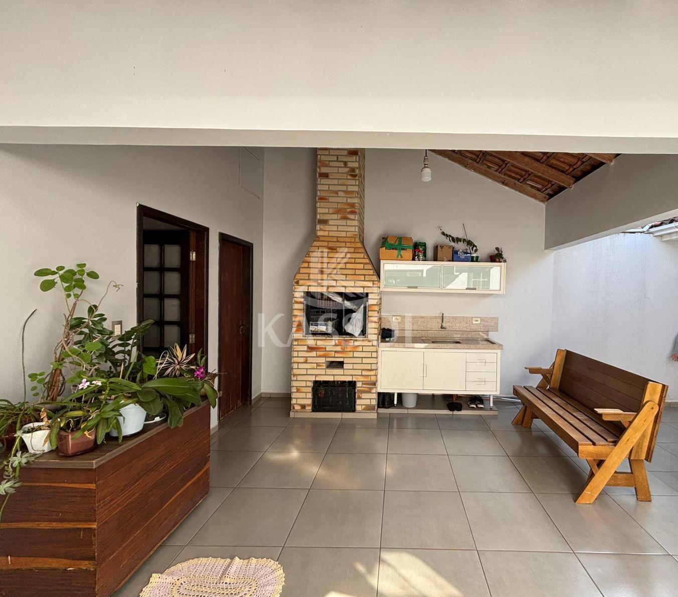 Casa reformada no Cancelli - Conforto, espao e excelente localizao