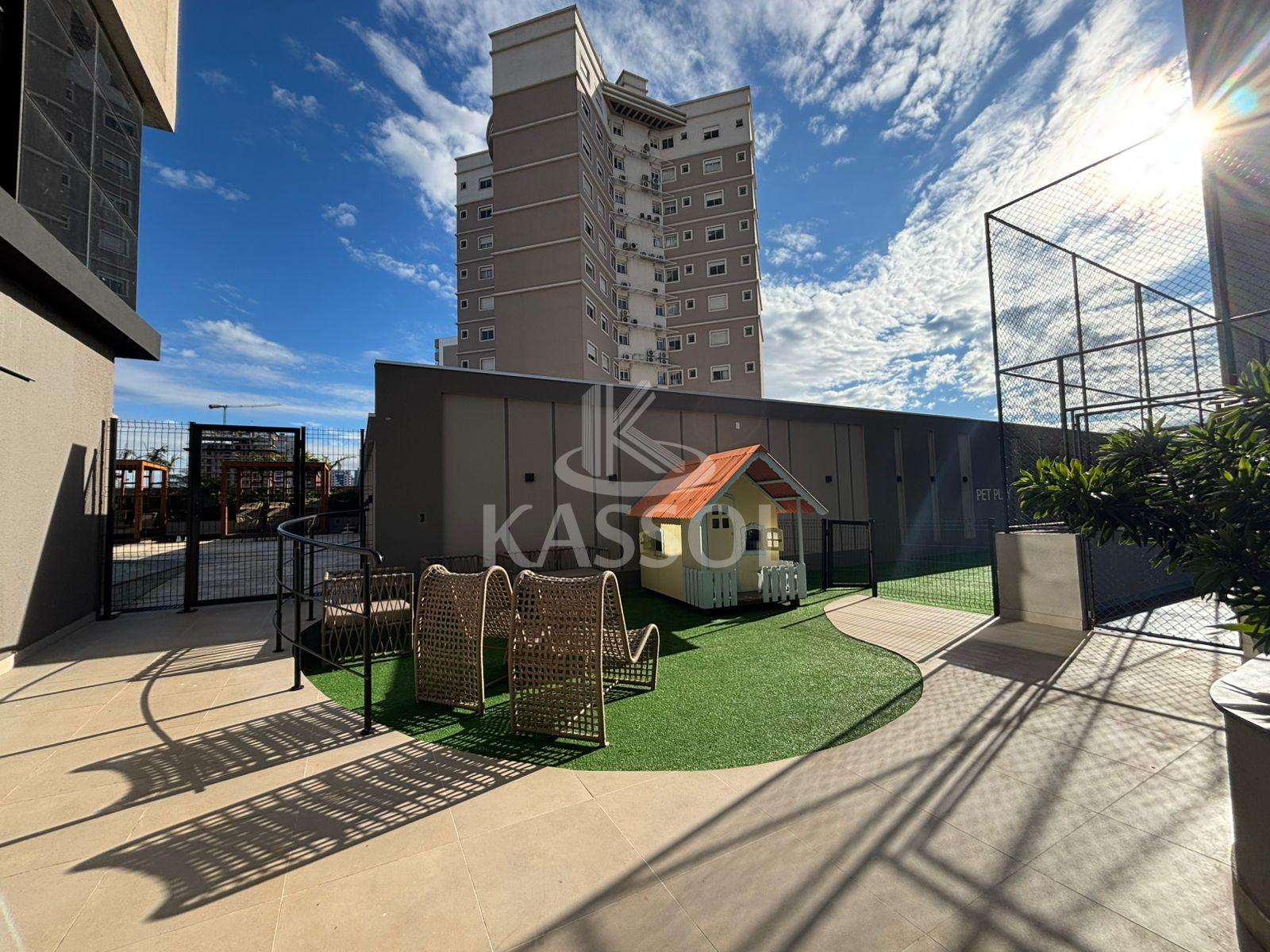 Francisco Henrique Henz - 3 suites e 3 vagas com depsito