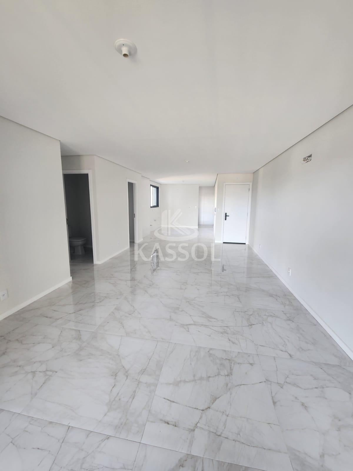 Francisco Henrique Henz - 3 suites e 3 vagas com depsito