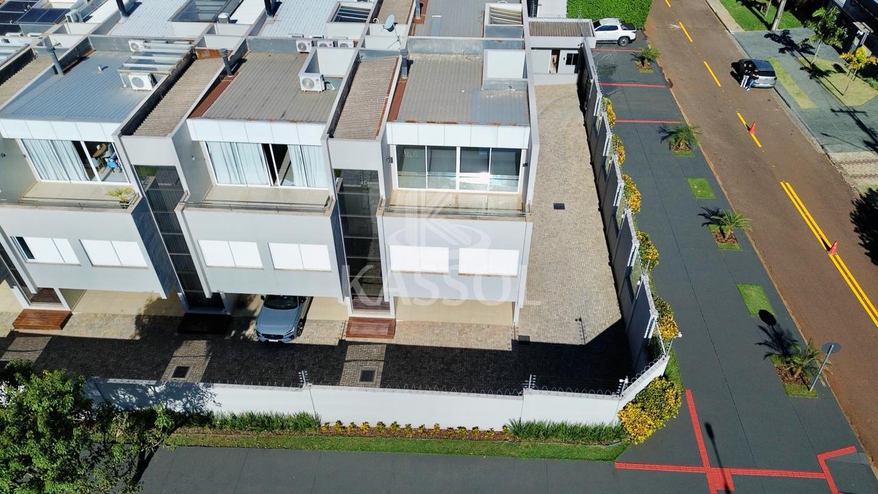 Sobrado novo, pronto para morar no Condomínio Residencial Ever...