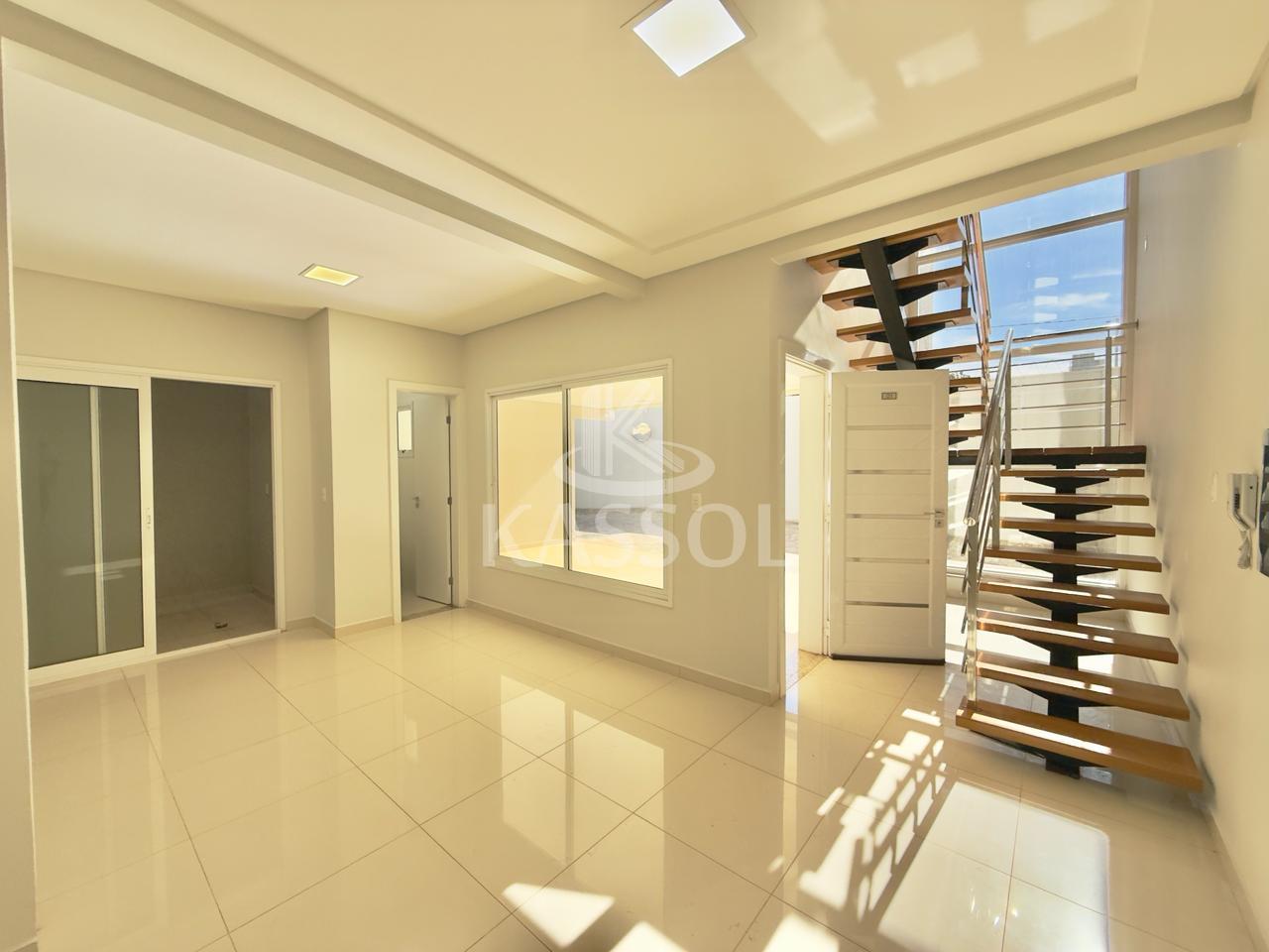 Sobrado novo, pronto para morar no Condomínio Residencial Ever...