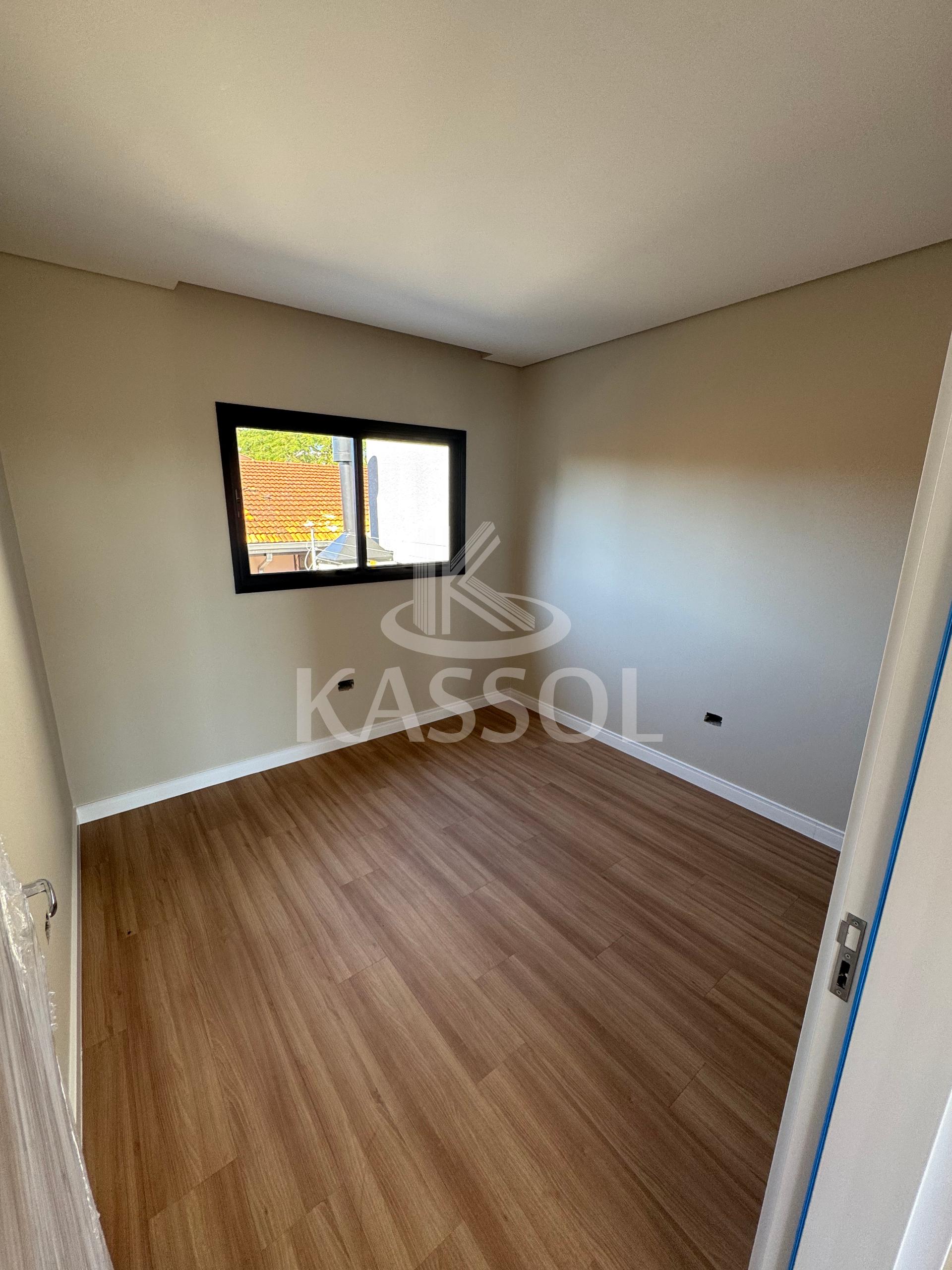 Sobrado no Cancelli, CASCAVEL - PR. Prx ao Muffato da Rua Manaus.
