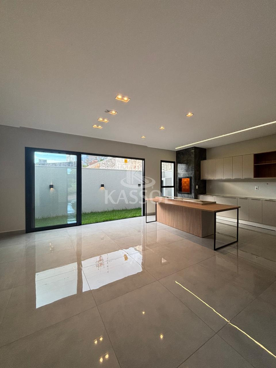 Sobrado a venda com 3 sutes sendo um closet, VILA TOLENTINO, CASCAVEL - PR