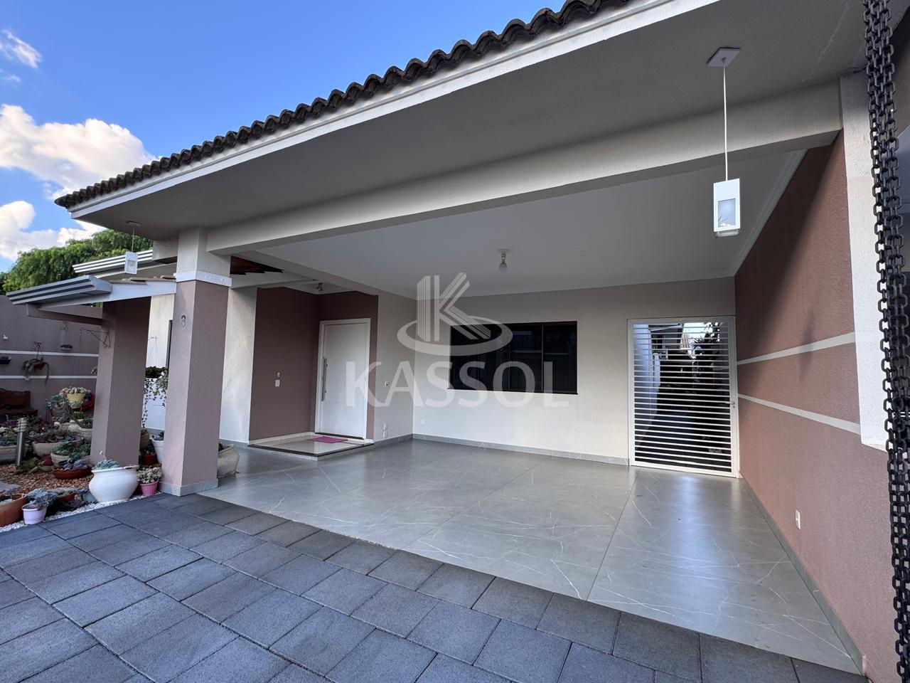 Casa em Condomíno Fechado no Jardim Pacaembu com 01 Suite +02 ...