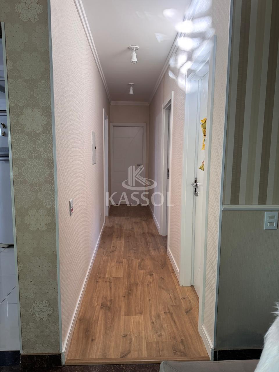 Casa em Condomno Fechado no Jardim Pacaembu com 01 Suite +02 Quartos