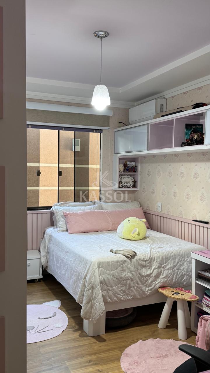 Casa em Condomno Fechado no Jardim Pacaembu com 01 Suite +02 Quartos