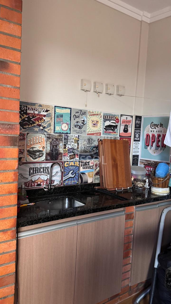 Casa em Condomno Fechado no Jardim Pacaembu com 01 Suite +02 Quartos