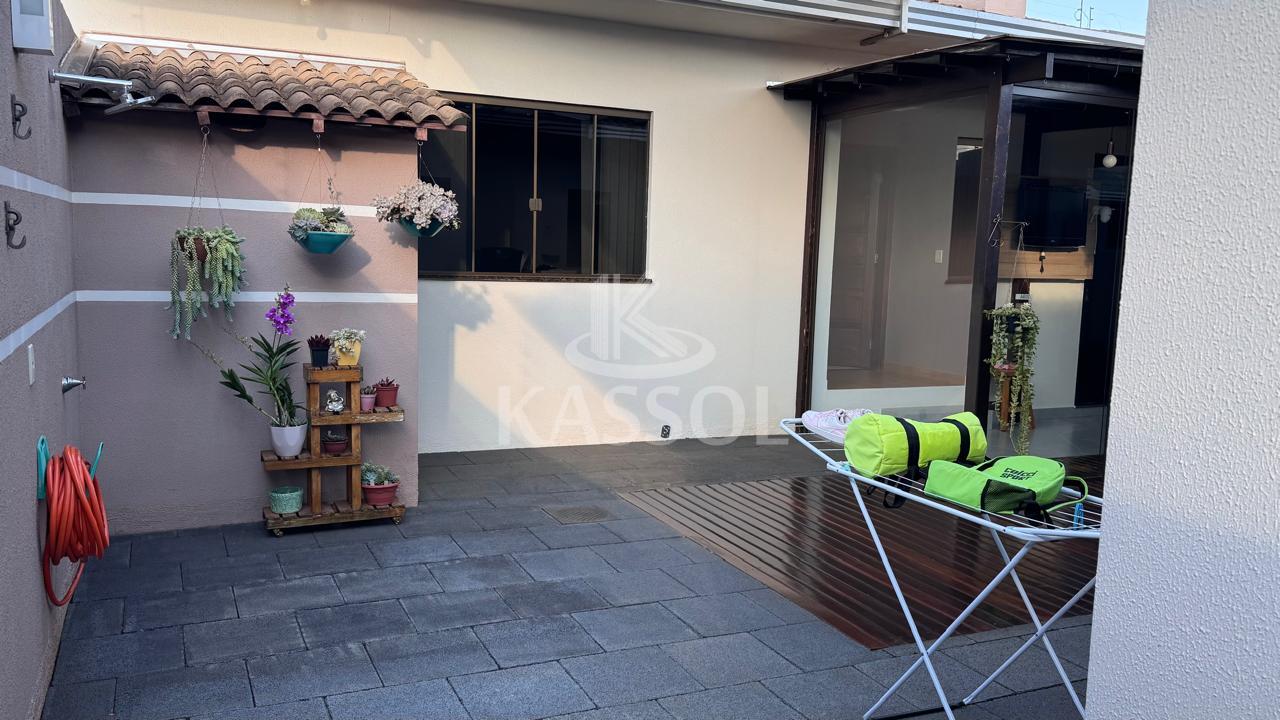 Casa em Condomno Fechado no Jardim Pacaembu com 01 Suite +02 Quartos