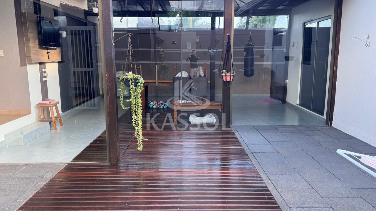 Casa em Condomno Fechado no Jardim Pacaembu com 01 Suite +02 Quartos
