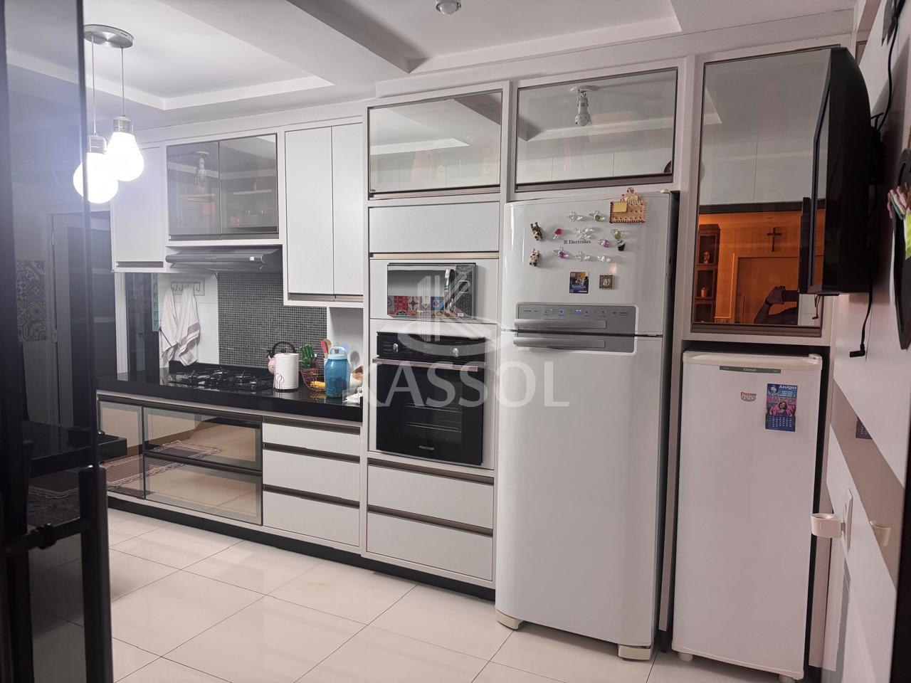 Casa em Condomno Fechado no Jardim Pacaembu com 01 Suite +02 Quartos
