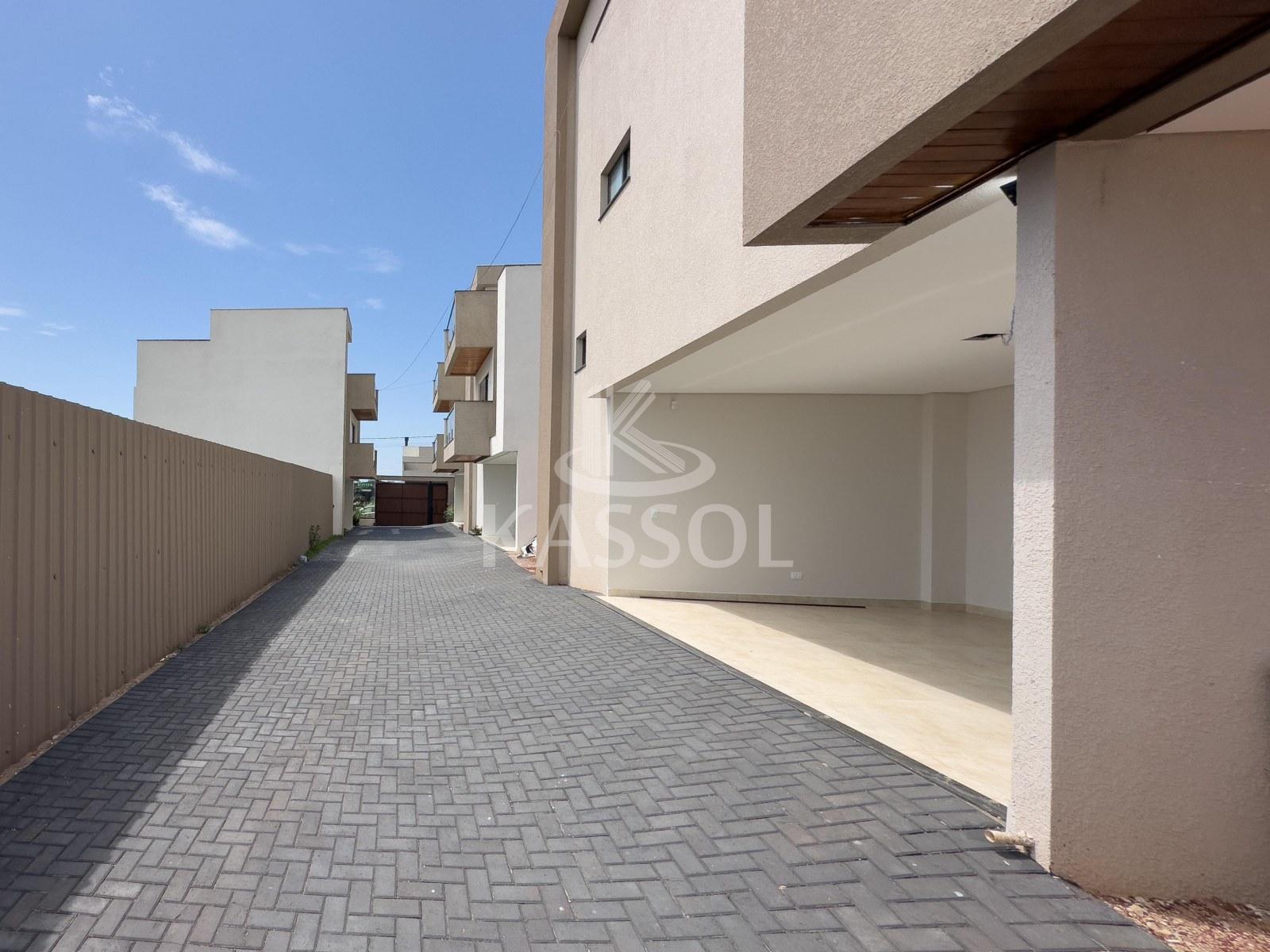 Sobrado Sto Incio, CASCAVEL - PR, rea total: 157,31 m privativa 135,68 m