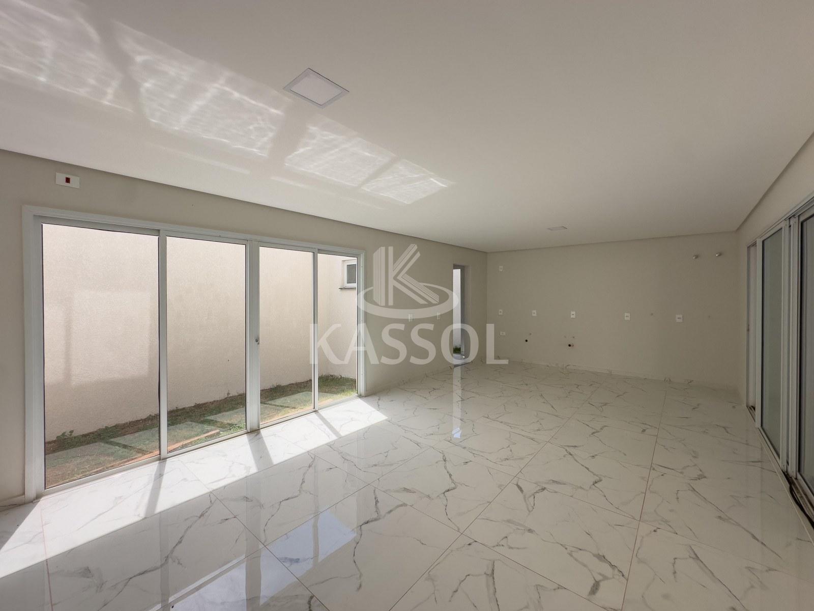 Sobrado Sto Incio, CASCAVEL - PR, rea total: 157,31 m privativa 135,68 m