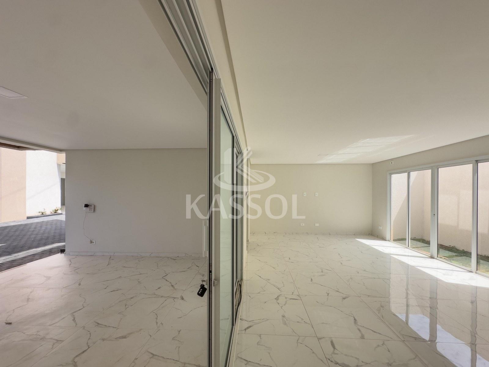 Sobrado Sto Incio, CASCAVEL - PR, rea total: 157,31 m privativa 135,68 m