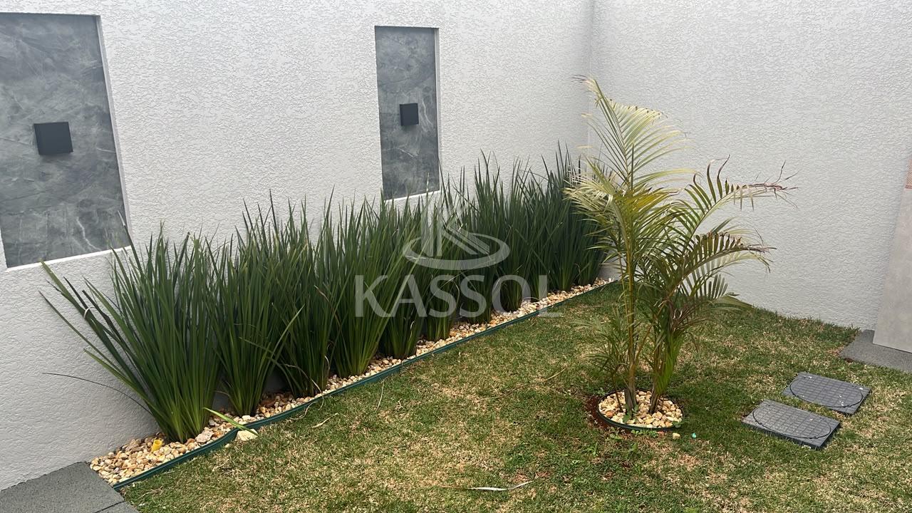 Casa, TROPICAL 2, CASCAVEL - PR com 01 suite + 02 quartos, o2 vagas cobertas, rea gourmet, nova.