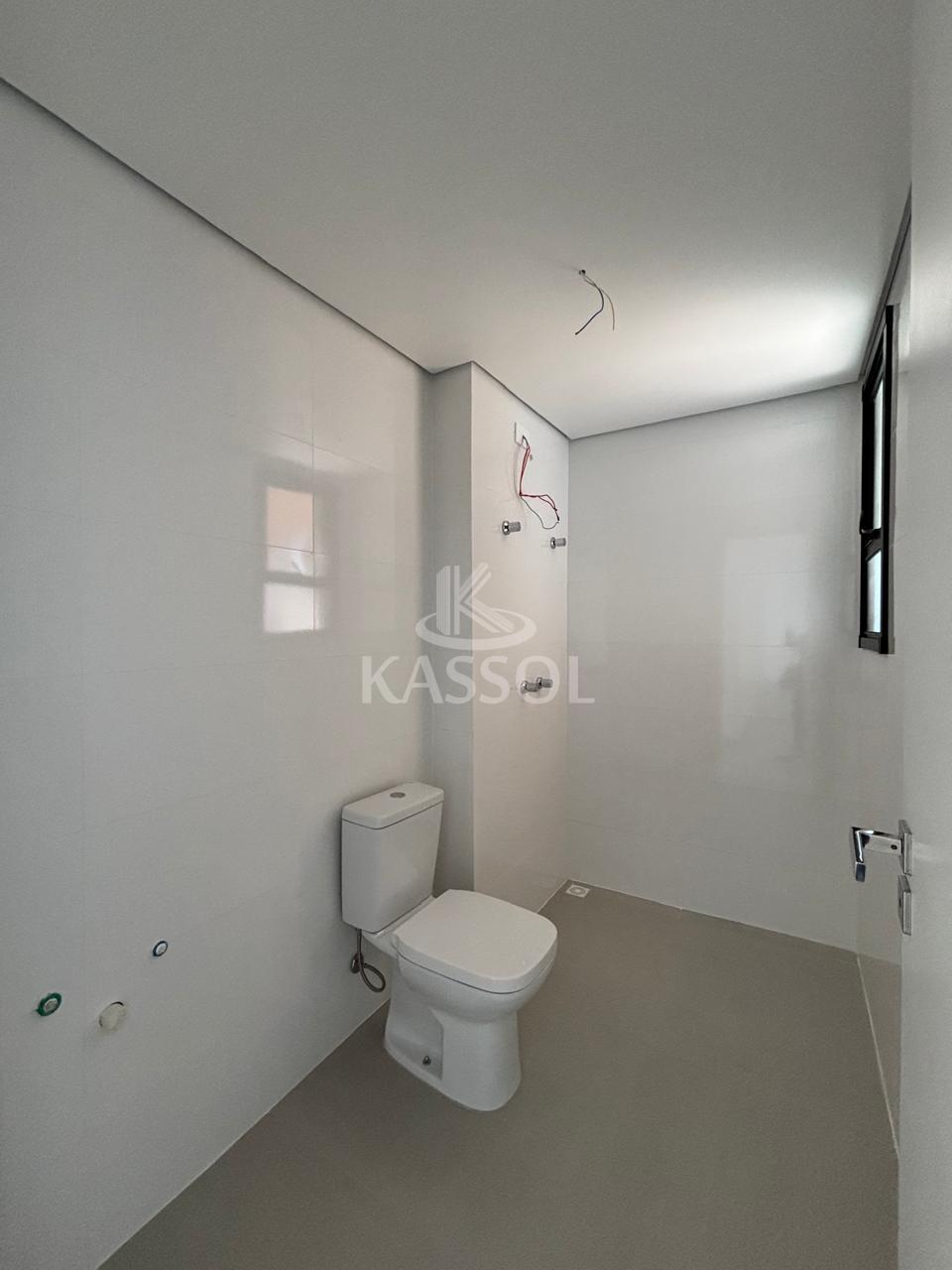 Edifcio Rubi - Centro - apto novo com ampla sute e sacada com churrasqueira