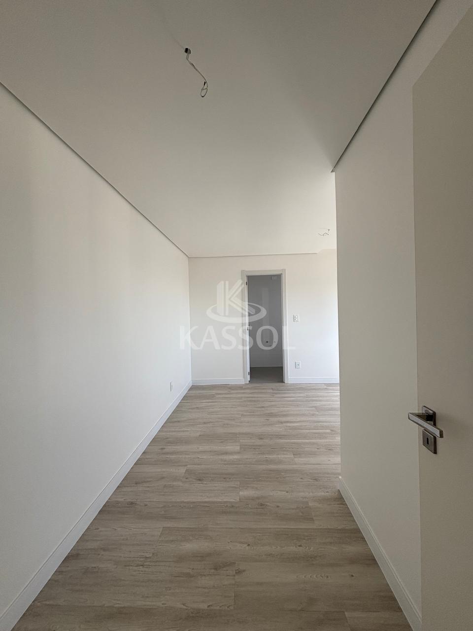Edifcio Rubi - Centro - apto novo com ampla sute e sacada com churrasqueira