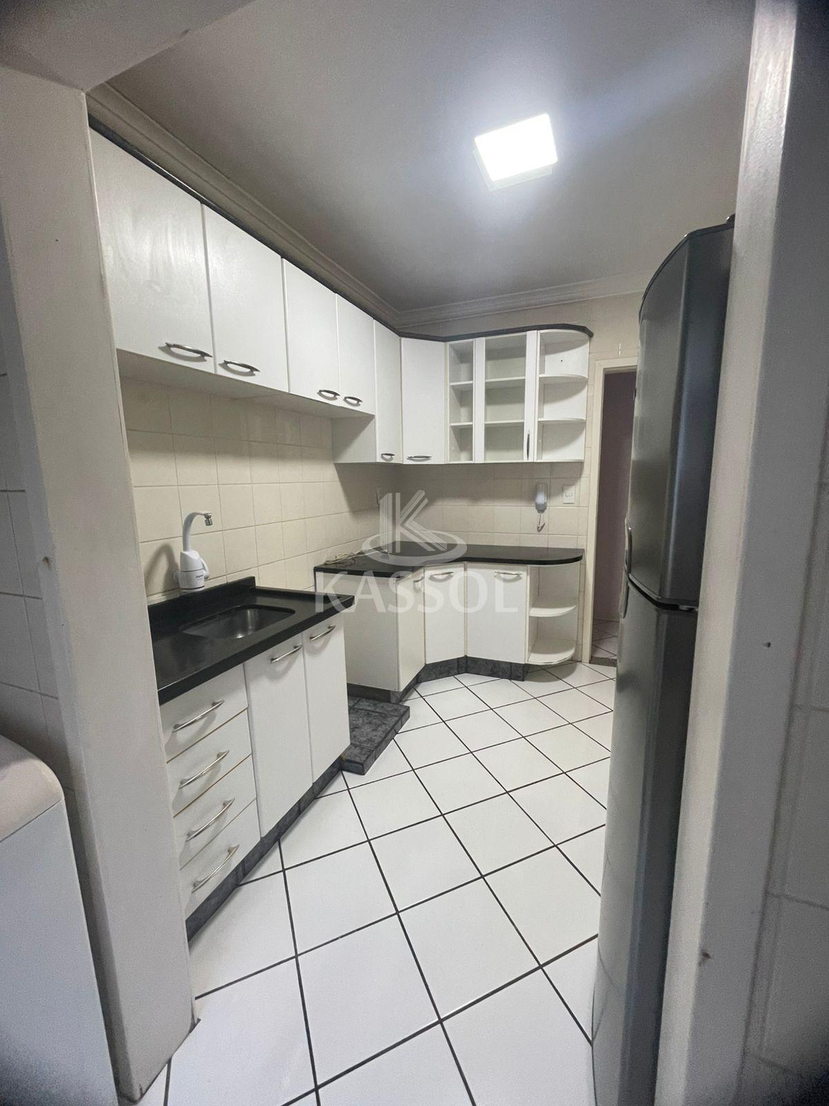 Aluga-se apartamento no Coqueiral - 3 quartos