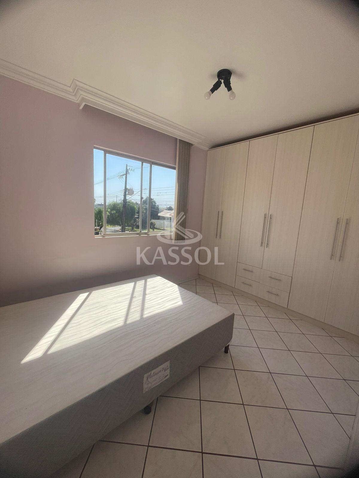 Aluga-se apartamento no Coqueiral - 3 quartos