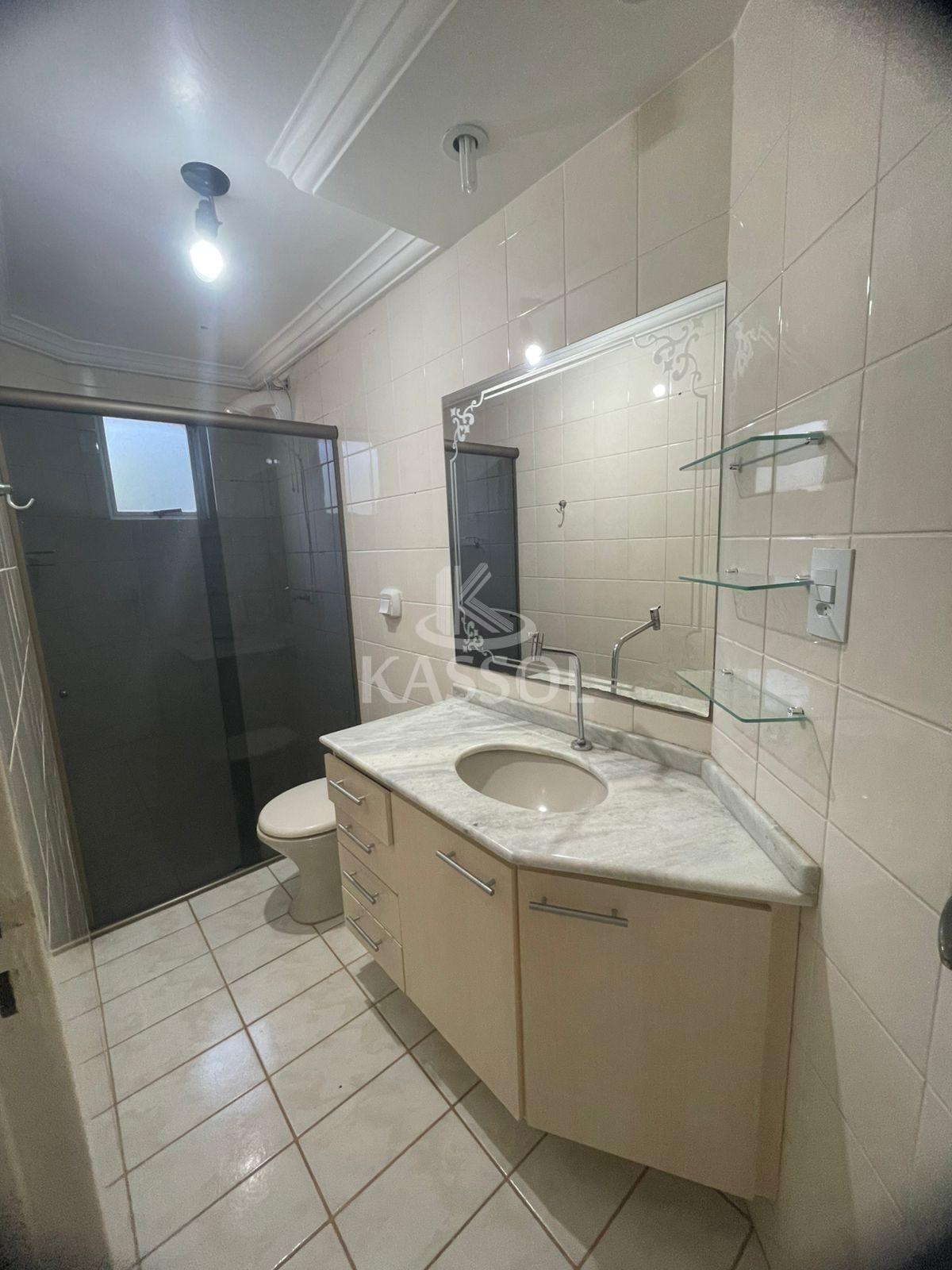 Aluga-se apartamento no Coqueiral - 3 quartos