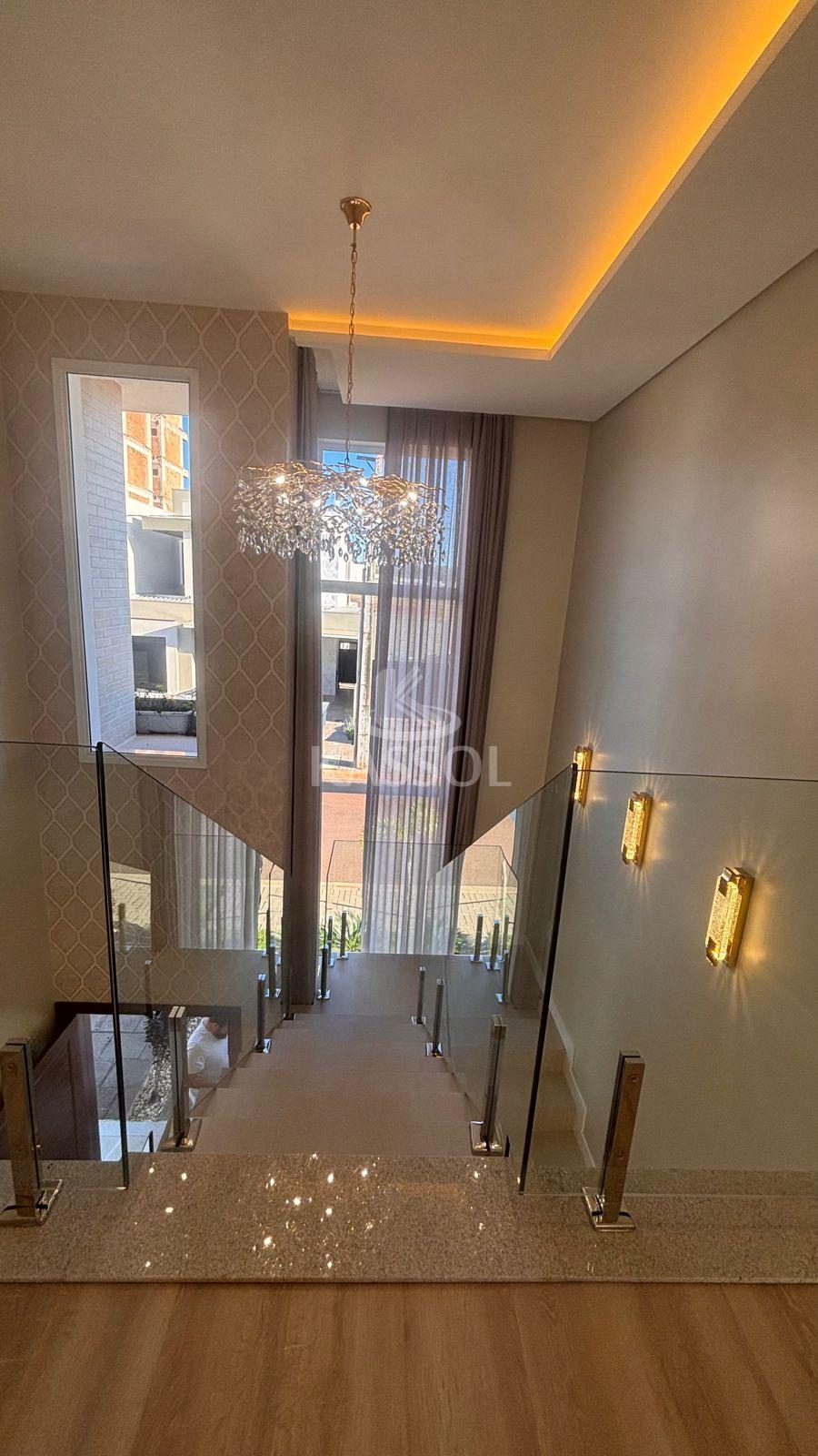 Excelente oportunidade, sobrado de luxo no Condomnio Firenze