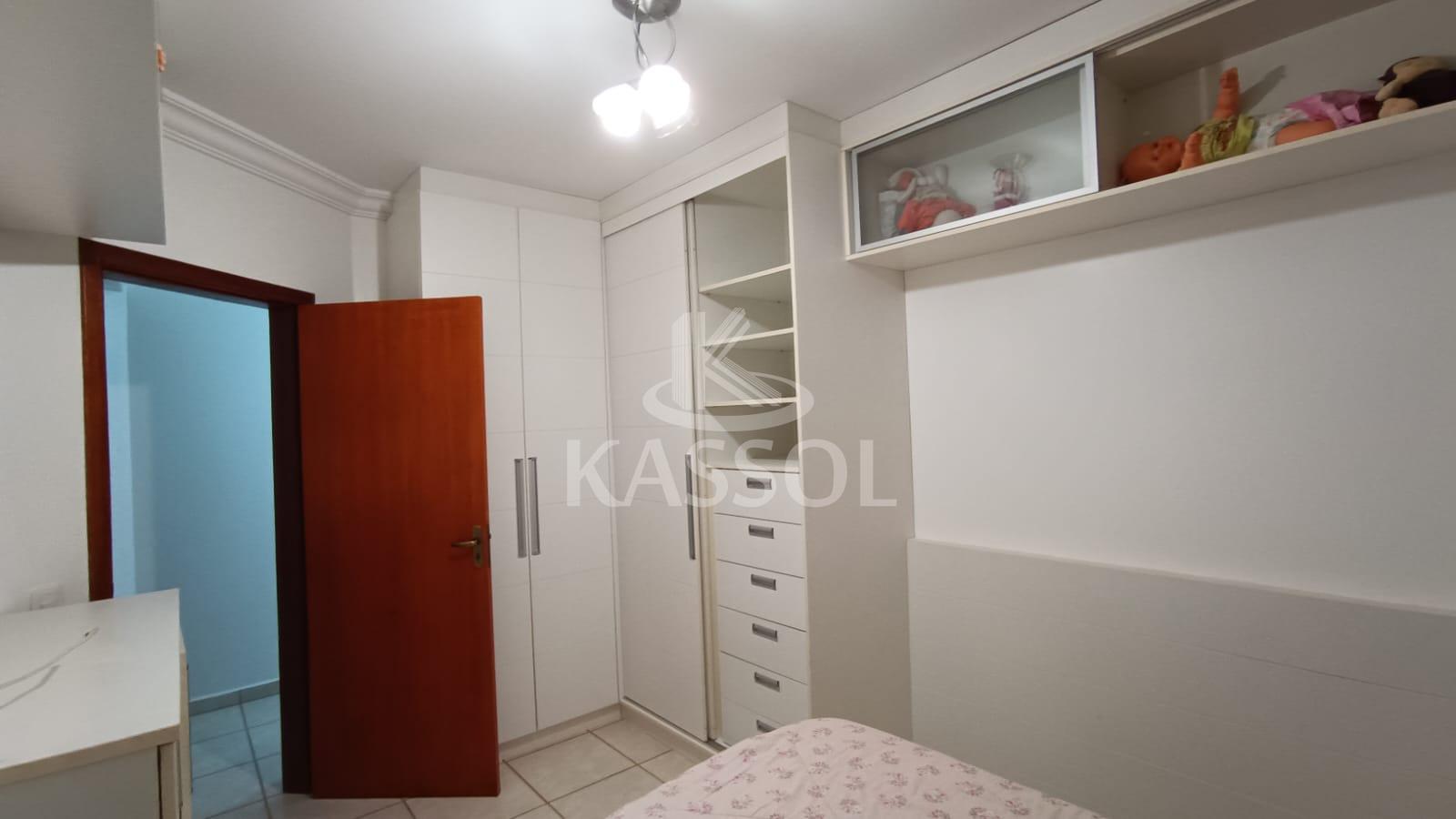 Ap. p/locao, no Residencial Independncia, na R.Mchal Floriano, c/01 suite + 02 q.+ 02 vagas gar.