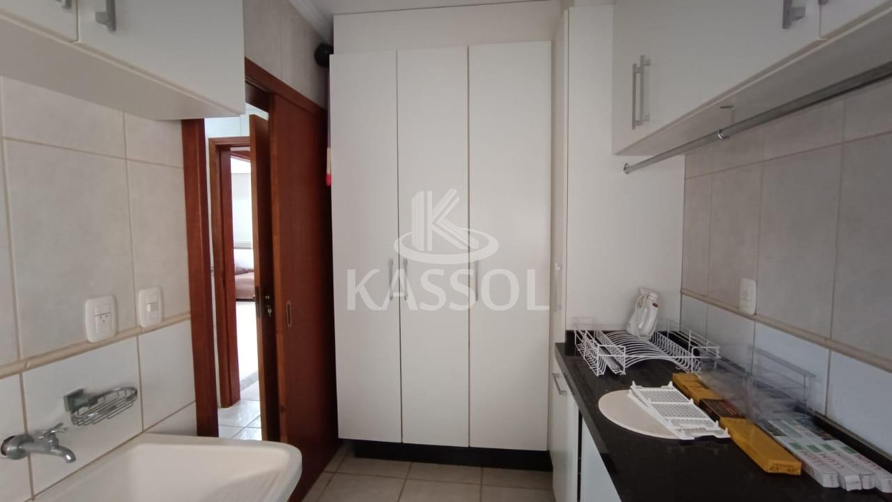 Ap. p/locao, no Residencial Independncia, na R.Mchal Floriano, c/01 suite + 02 q.+ 02 vagas gar.