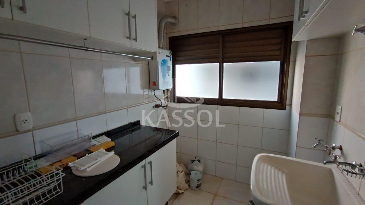 Ap. p/locao, no Residencial Independncia, na R.Mchal Floriano, c/01 suite + 02 q.+ 02 vagas gar.