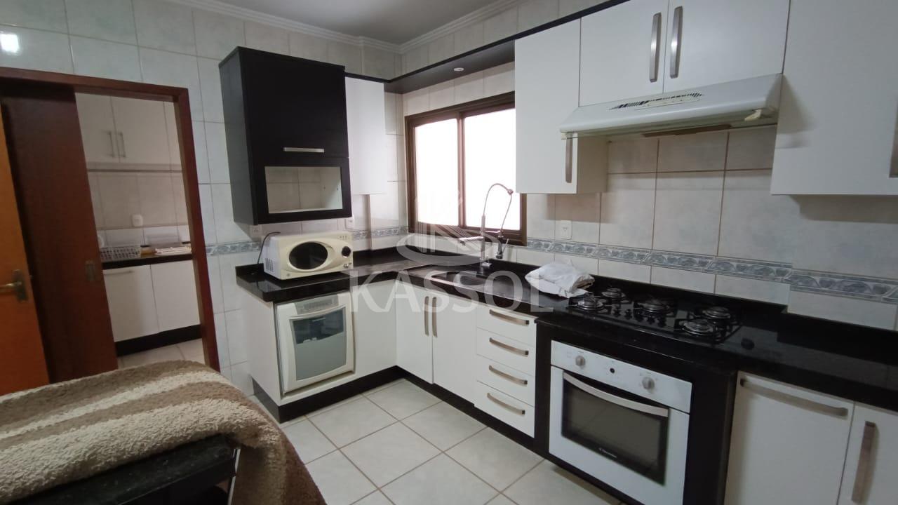 Ap. p/locao, no Residencial Independncia, na R.Mchal Floriano, c/01 suite + 02 q.+ 02 vagas gar.