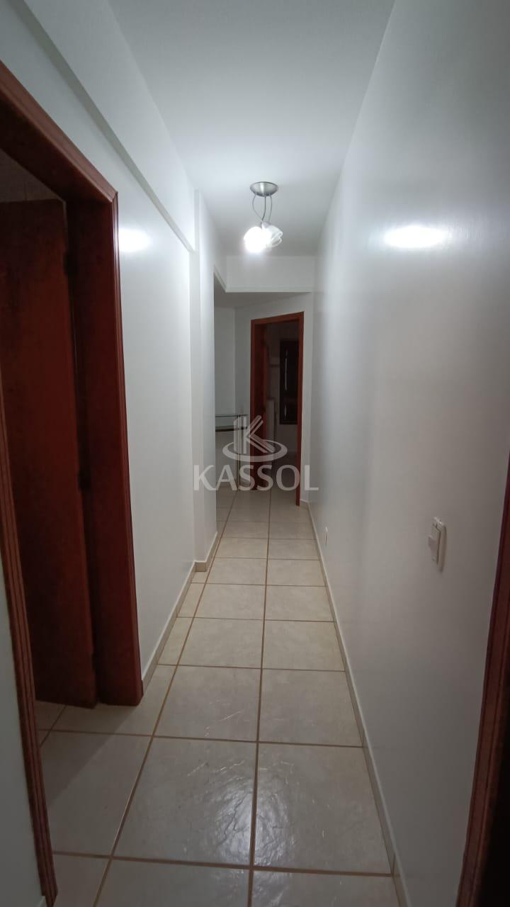 Ap. p/locao, no Residencial Independncia, na R.Mchal Floriano, c/01 suite + 02 q.+ 02 vagas gar.
