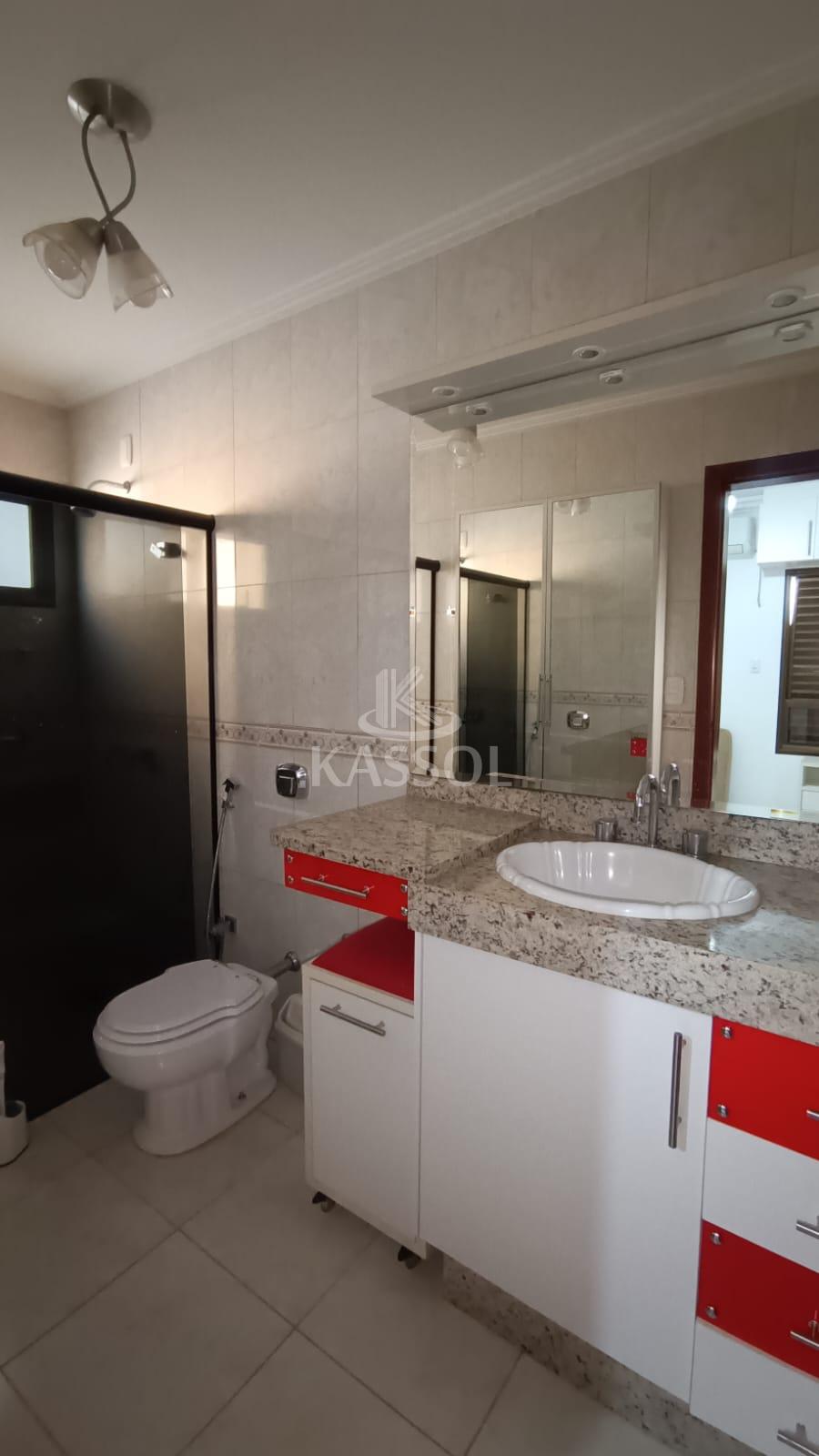 Ap. p/locao, no Residencial Independncia, na R.Mchal Floriano, c/01 suite + 02 q.+ 02 vagas gar.