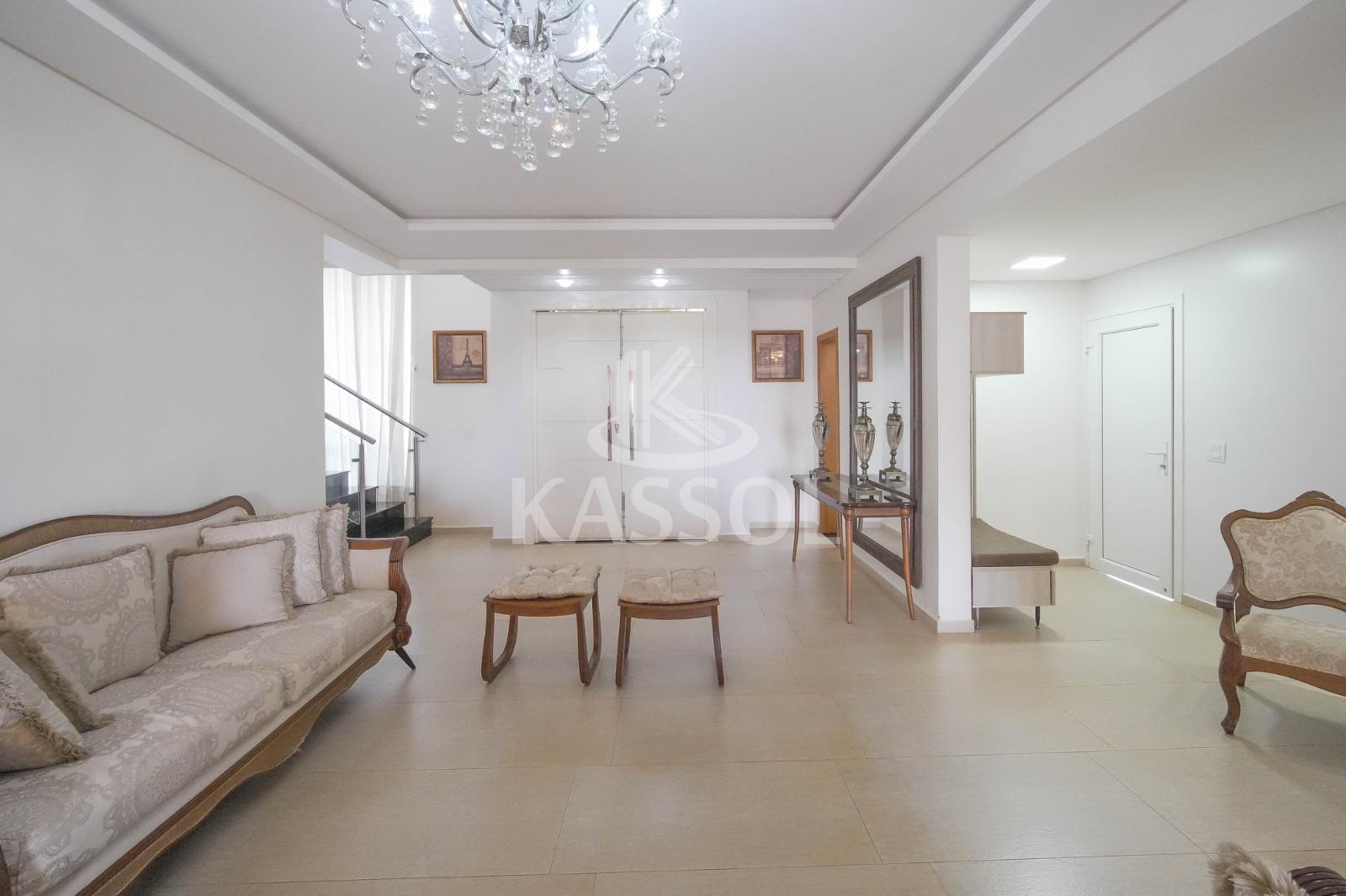 Sobrado no Treviso com  4 suítes  e 1 demi-suite  amplo jardim...