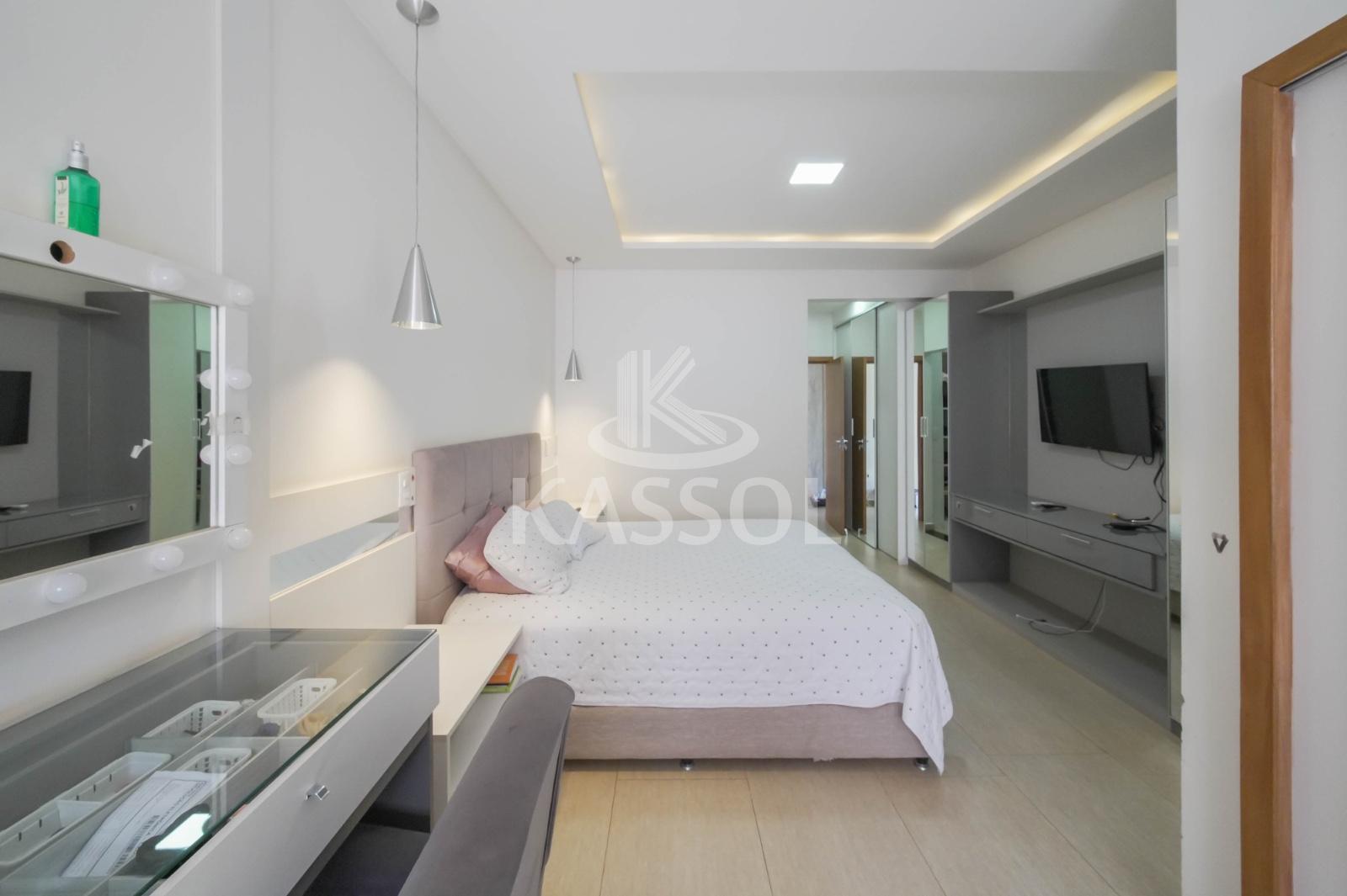 Sobrado no Treviso com 4 sutes e 1 demi-suite amplo jardim com playground