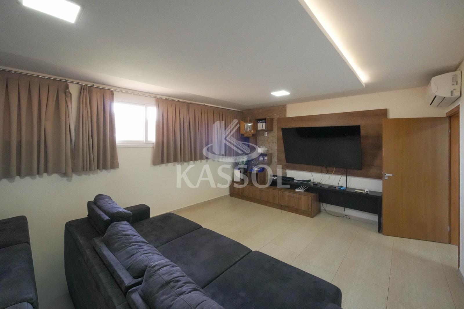 Sobrado no Treviso com 4 sutes e 1 demi-suite amplo jardim com playground