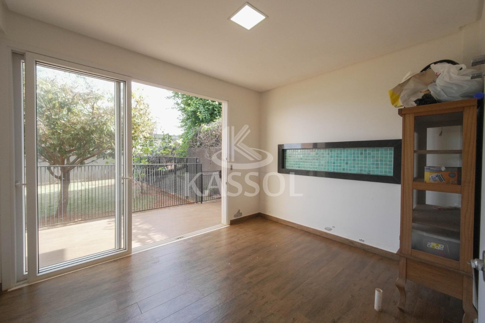 Sobrado no Treviso com 4 sutes e 1 demi-suite amplo jardim com playground