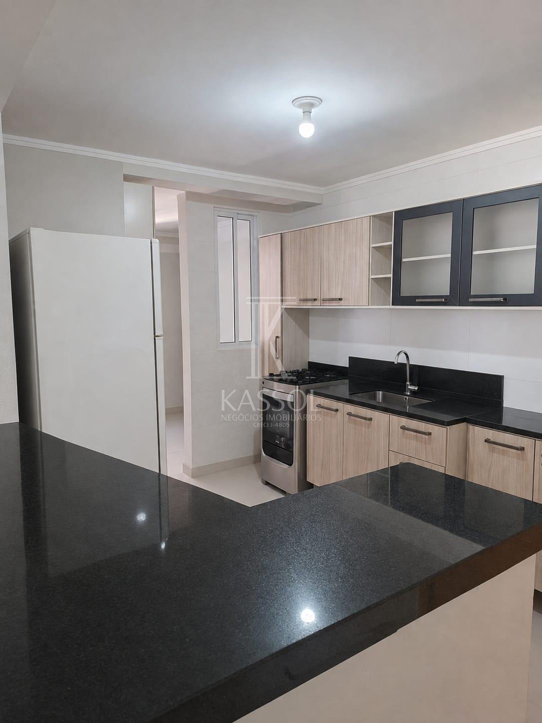 Excelente apto no bairro Neva com 01 suíte + 02 quartos e 02 vagas + depósito!
